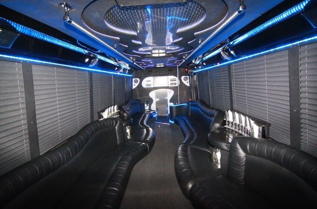 Best Minneapolis executive transportation near me | reliable corporate transportation