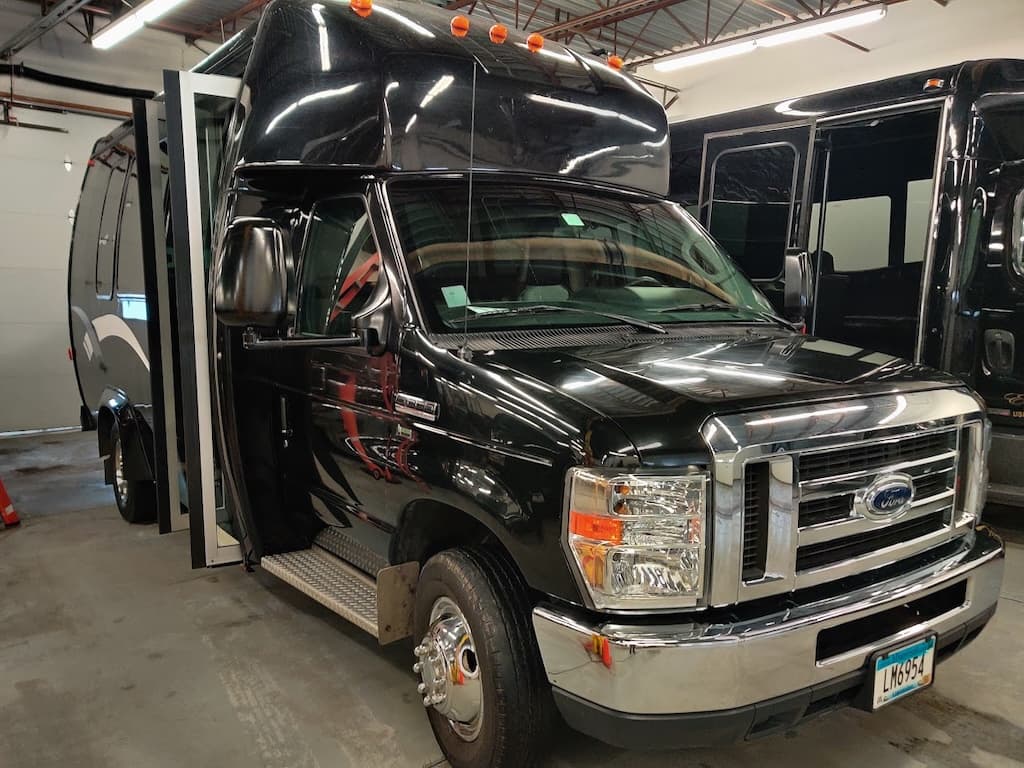Best Chauffeur Service In Minneapolis Near Me